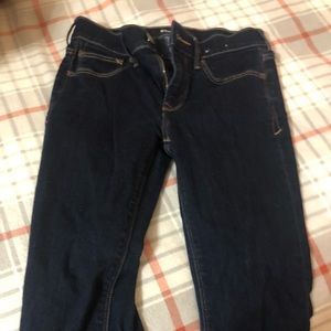 Mid rise size 2 skinny jeans